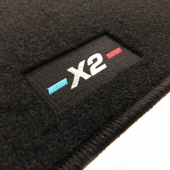 Tapetes BMW X2 U10 (2024-) personalizados com logotipo bordado
