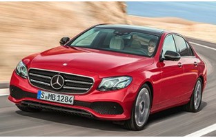 Tapetes Mercedes Classe E W213 berlina (2016 - 2023) à medida logo