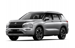 Tapete bege Mitsubishi Outlander (2021-atualidade)