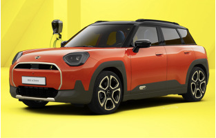 Tapetes Mini Aceman (2024 - ) personalizados com logotipo bordado