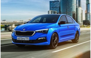 Tapetes 3D feitos em borracha Premium para Skoda Rapid (2012 - 2019)